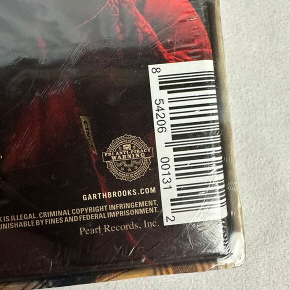 Garth Brooks The Ultimate Collection Gunslinger 2016 Exclusive 10-Disc Box Set - Picture 5 of 10